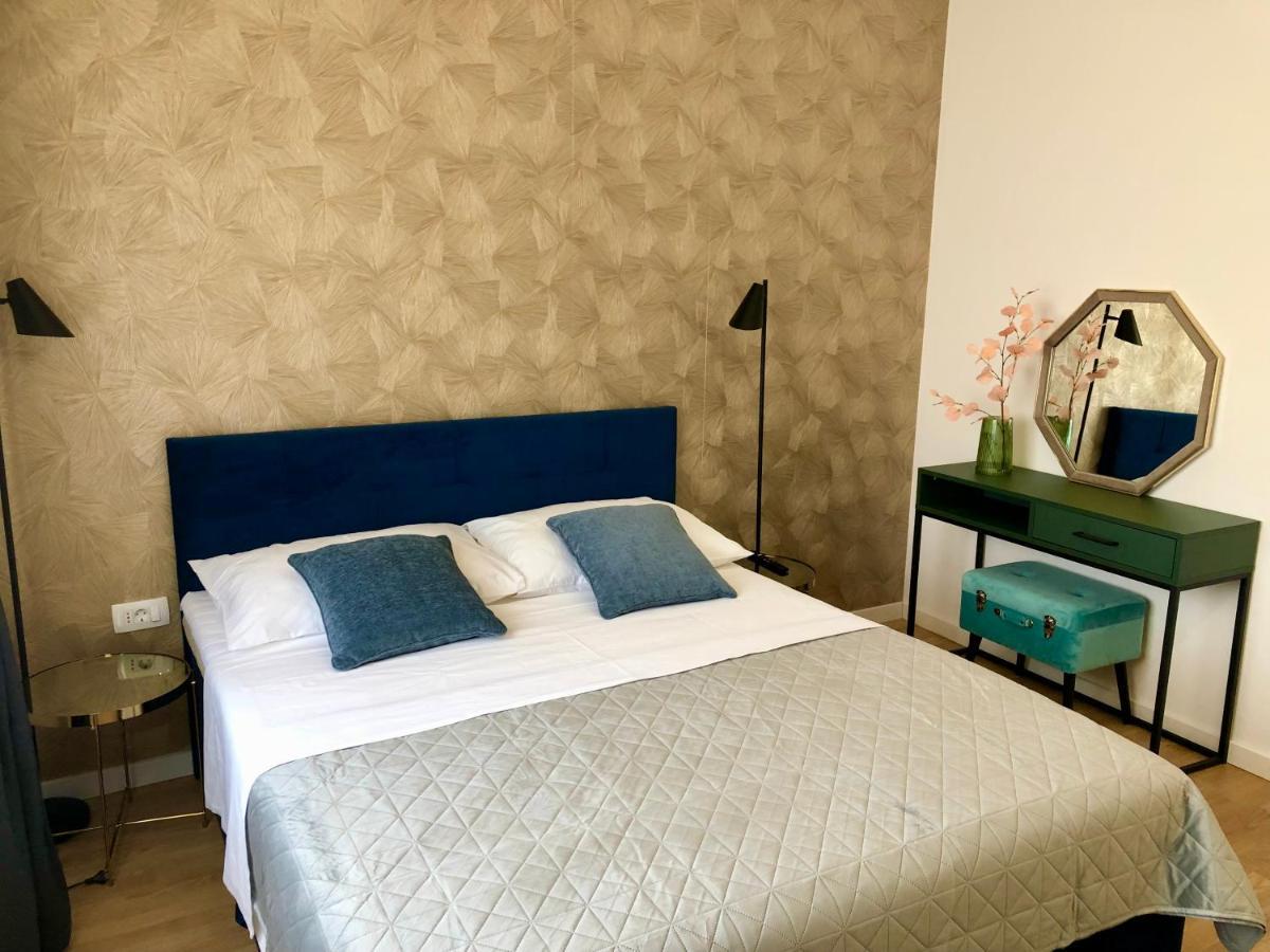 Hedone City Luxury Apartments With Free Parking Pula Ngoại thất bức ảnh
