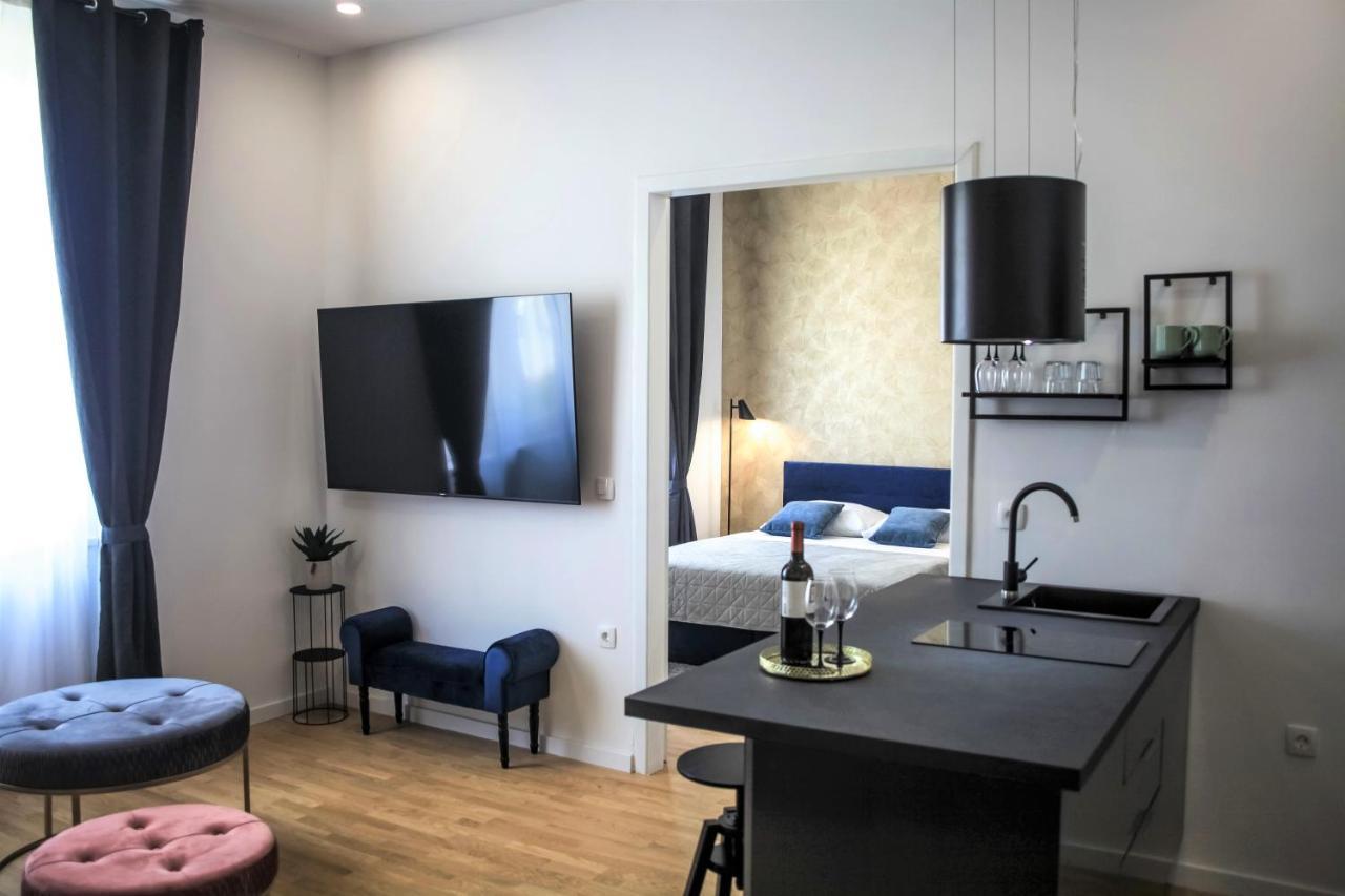 Hedone City Luxury Apartments With Free Parking Pula Ngoại thất bức ảnh