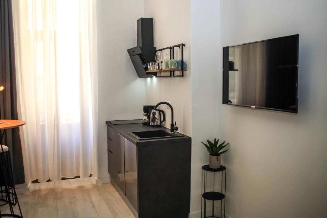 Hedone City Luxury Apartments With Free Parking Pula Ngoại thất bức ảnh