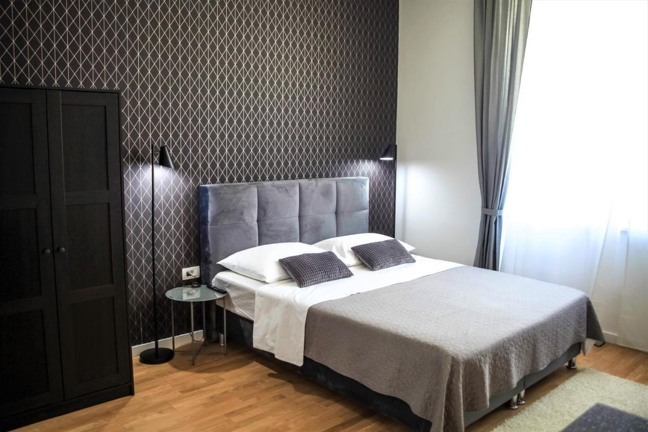 Hedone City Luxury Apartments With Free Parking Pula Ngoại thất bức ảnh