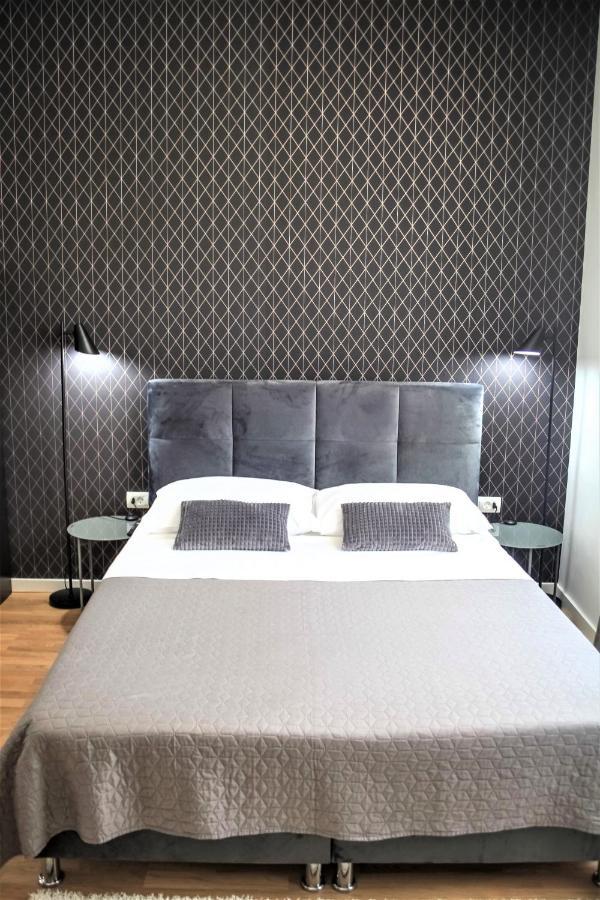 Hedone City Luxury Apartments With Free Parking Pula Ngoại thất bức ảnh